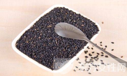 产后脱发严重怎么办 4款食疗来帮你