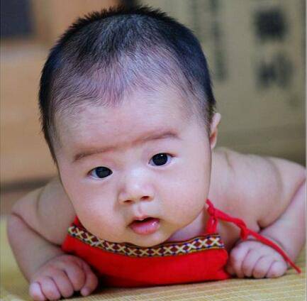 为什么婴儿要练习抬头 训练抬头需注意