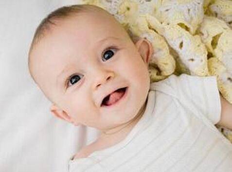 宝宝流鼻血怎么止血 切记这些方法是错误的