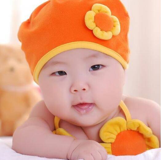 宝宝抬头早好吗 怎么科学的训练宝宝抬头