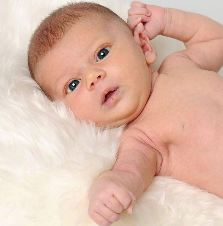 妈妈要注意 这些表现说明宝宝听力异常