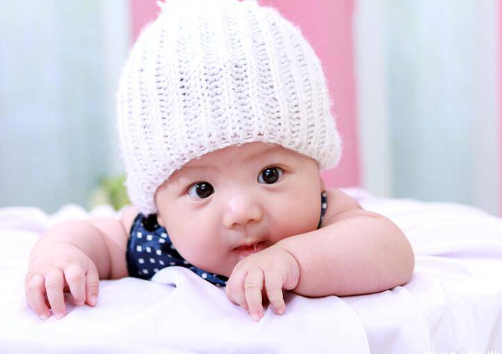 宝宝流鼻血怎么止血 切记这些方法是错误的