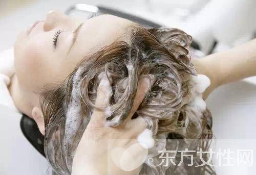 坐月子可以洗头吗 坐月子洗头禁忌有哪些