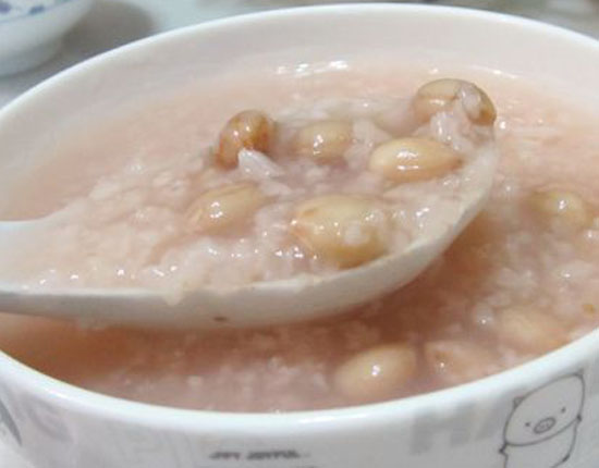 新妈妈必备的八款坐月子食谱推荐