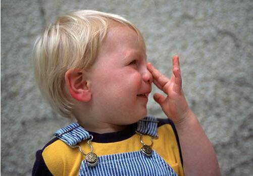 宝宝鼻塞怎么办 出现这些问题应及时就医