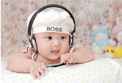 宝宝听力发育的关键时期 妈妈谨防 叫叫鞋