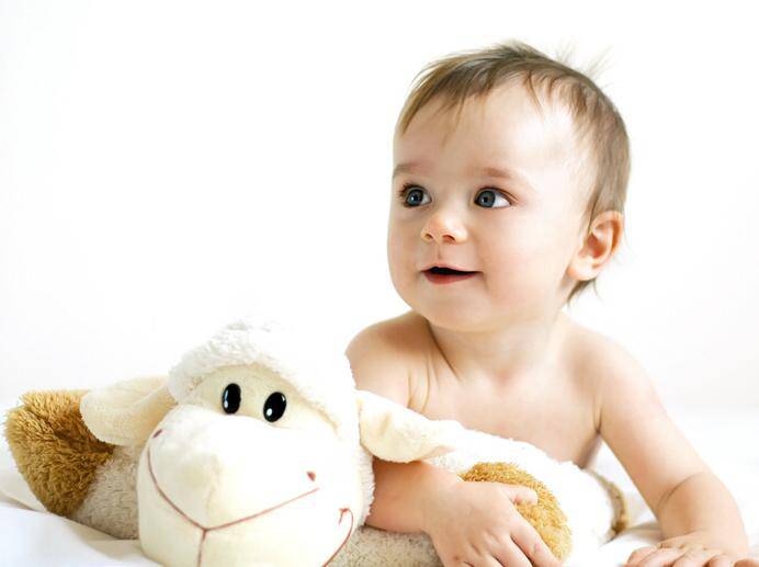 宝宝流鼻血怎么止血 切记这些方法是错误的