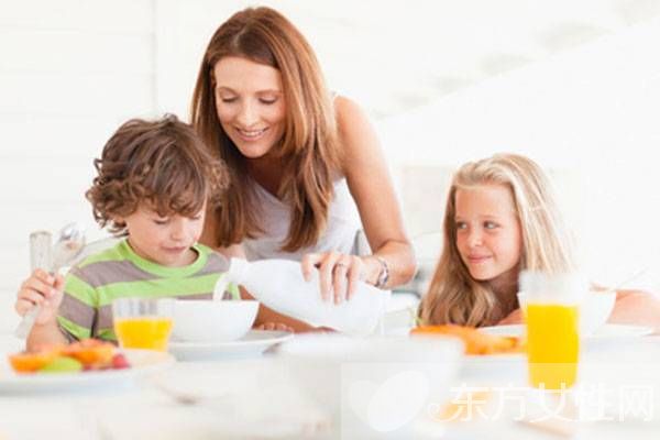 三岁宝宝饮食习惯应该如何正确培养