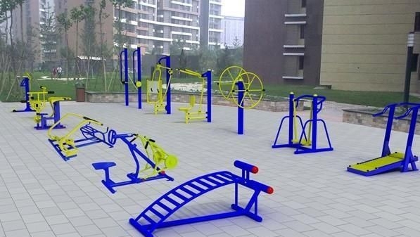 小区健身器材，起到健身减肥的作用！