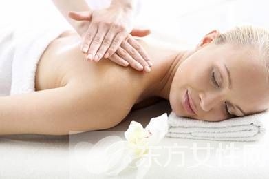 8个穴位按摩减肥法 让你远离小肚腩