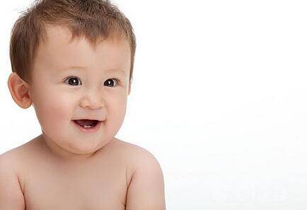 宝宝长牙会发烧 探究宝宝长牙顺序