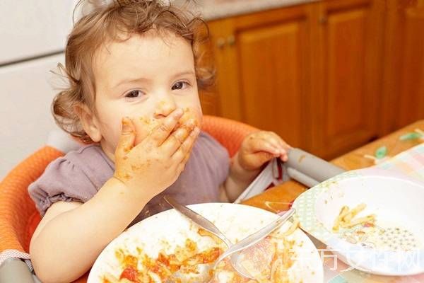 三岁宝宝饮食习惯应该如何正确培养