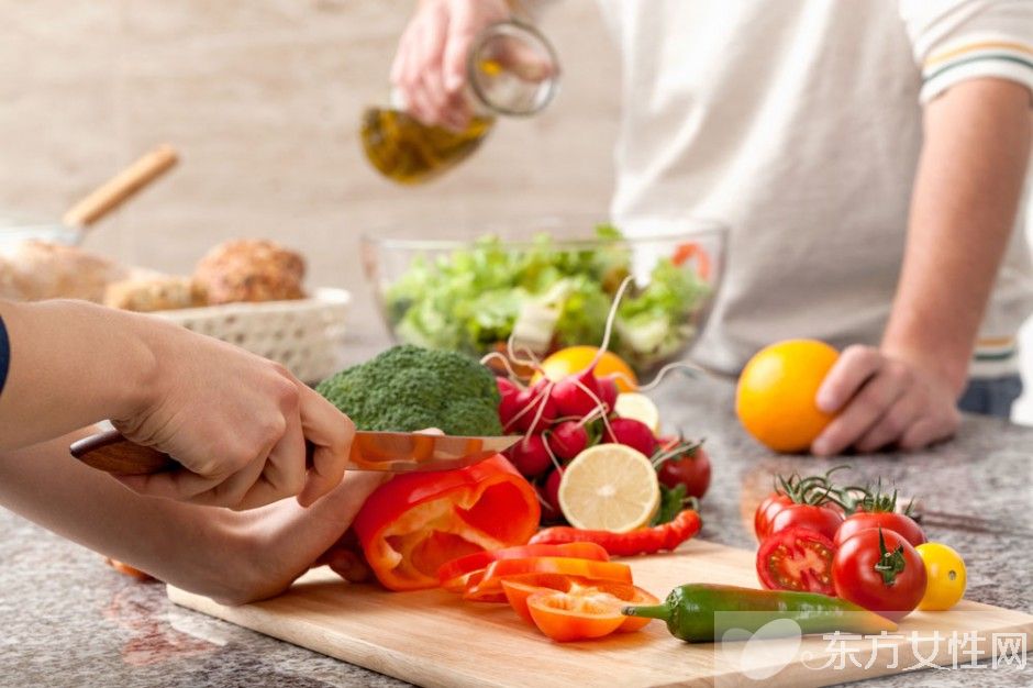 当年的小蛮腰 如今却在办公室胖成了喵