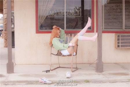 肚子老减不下去 原来是姿势错了