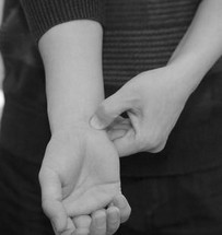 按摩四大穴位 为女人解决各种问题