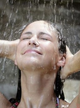 拔罐后注意事项 拔罐之后能够立刻洗澡吗