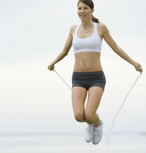 想瘦身就跳绳吧 跳绳的好处让你异想不到