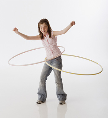 晃呼啦圈减肥瘦身 正确转呼啦圈的方法与功效