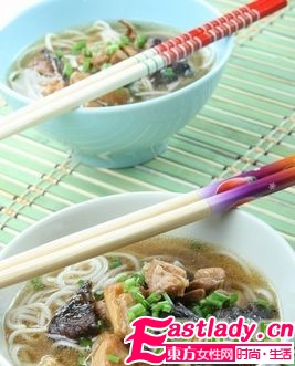 为什么一减肥月经就不正常