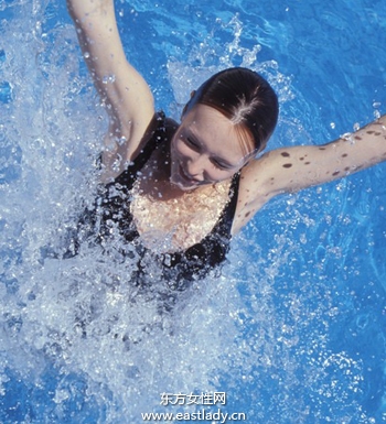 女性丰胸的方法有哪些 吃什么可以丰胸