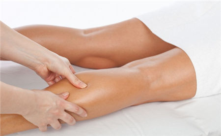 别再羡慕细长美女了 三招练出修长美腿