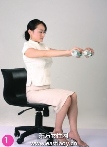 简易美胸操塑造完美胸型