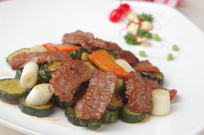 夏天瘦脸 让你去掉讨人厌的水肿包子脸