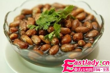 每天吃老醋花生让你快速瘦身