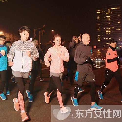 好身材全靠动起来 跟这些女明星一起运动吧