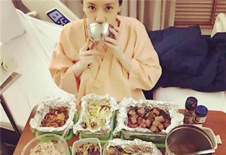 贾静雯靠 清淡饮食法  产后两个月曝瘦5公斤