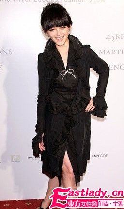 大s谈瘦身经验 提倡多喝水