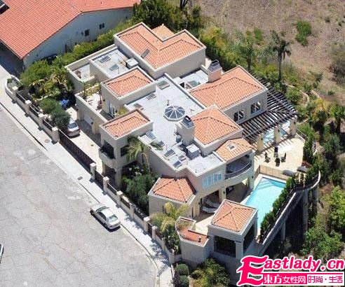 Lady Gaga甩1亿置苏格兰古堡 盘点大牌明星的天价豪宅