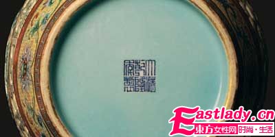 亚洲艺术品拍卖的最高价    乾隆官窑花瓶