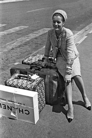 香奈儿双色鞋 舞动着你的魅力