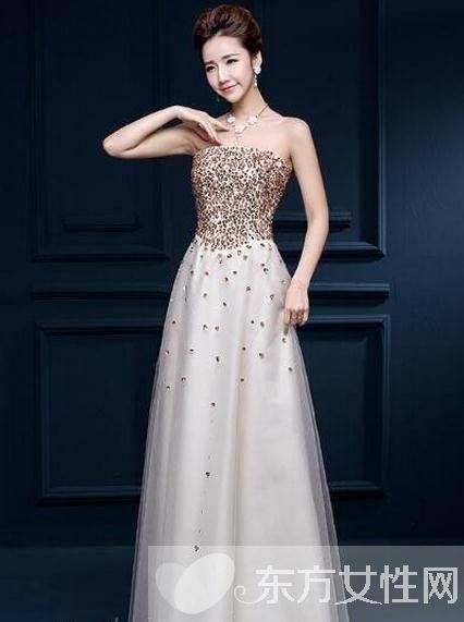 性感时尚晚礼服造型推荐 这么穿优雅而不庸俗