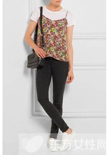 时尚夏装新款吊带背心搭配 这些巧妙的穿法很棒哦