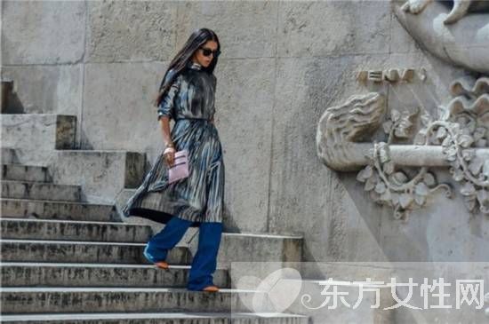 冬季连衣裙实用穿搭术 既温暖又显瘦