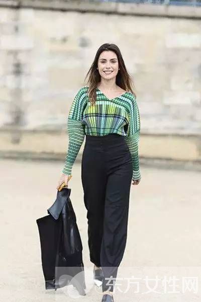 英伦风潮流服装搭配术 让你霎时升级时尚达人