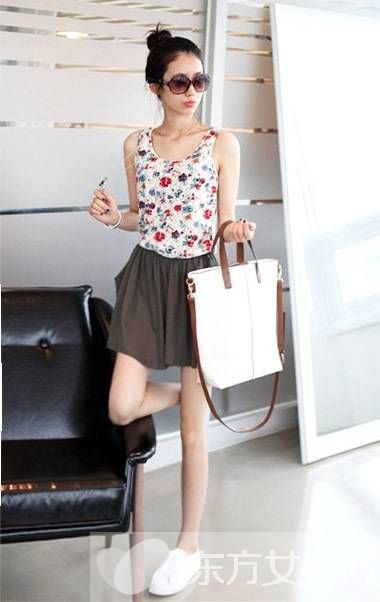 矮个子女生夏天穿衣打扮美搭 显高没商量