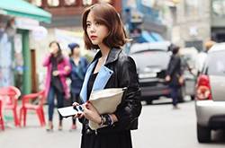 春季混搭风穿搭秀 酷帅皮衣+甜美连衣裙尽显摩登范儿