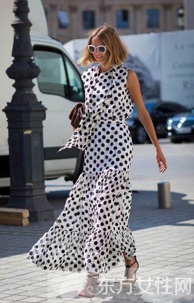 甜美复古波点裙推荐 怎么穿怎么美的不二之选