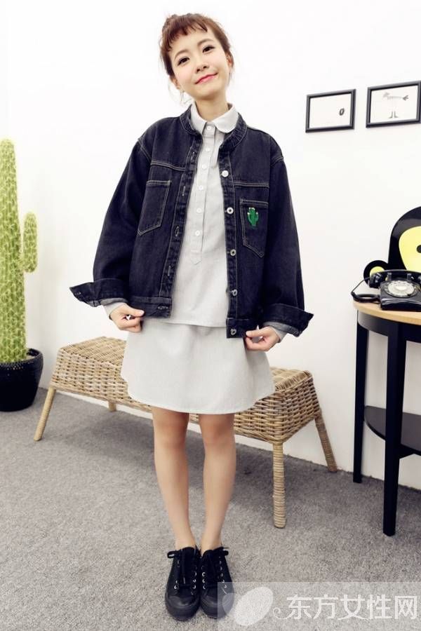 深色牛仔系列外套穿搭 这么穿让你很是吸睛