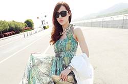 4款复古连衣裙穿搭经 将你的美展露无遗