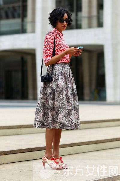 今春最in印花衬衫 随意搭配让你美上天