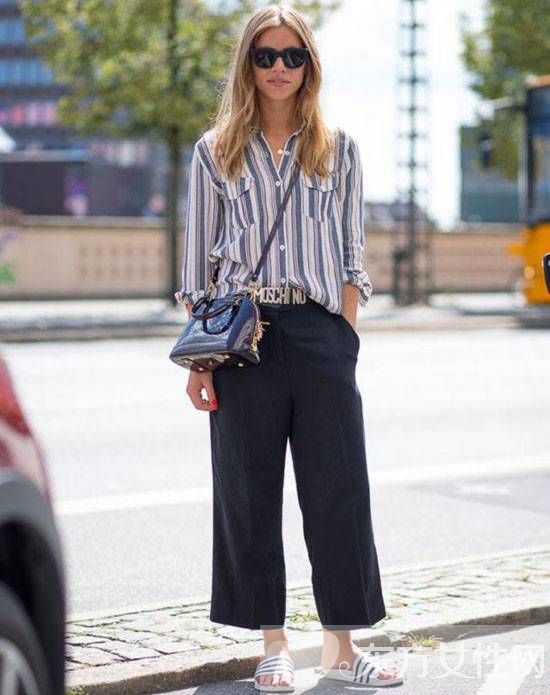 时尚条纹衬衫怎么搭配 休闲甜美风格这么穿就对了