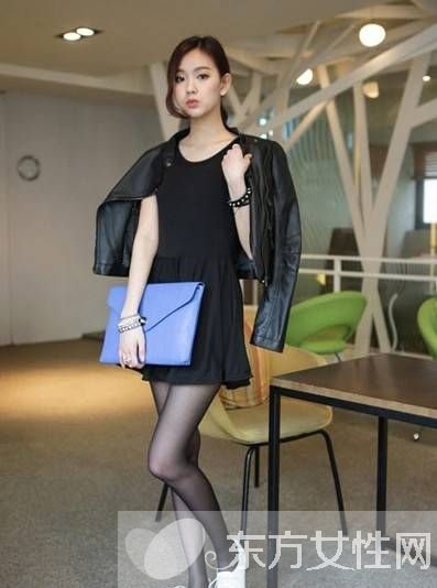 春季混搭风穿搭秀 酷帅皮衣+甜美连衣裙尽显摩登范儿