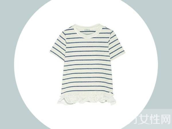 条纹t恤怎么搭配更潮更好看 看看明星们的完美示范