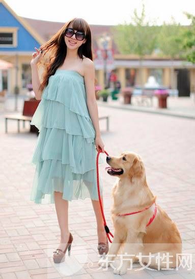 抹胸裙配什么外套好看 这样穿也别有一番风味哦