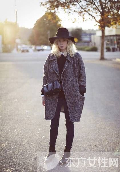 欧美潮女冬季穿搭街拍秀 大衣+紧身裤营造霸气女人味