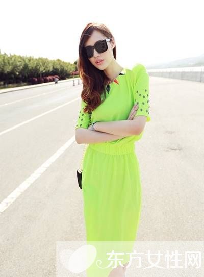 4款复古连衣裙穿搭经 将你的美展露无遗